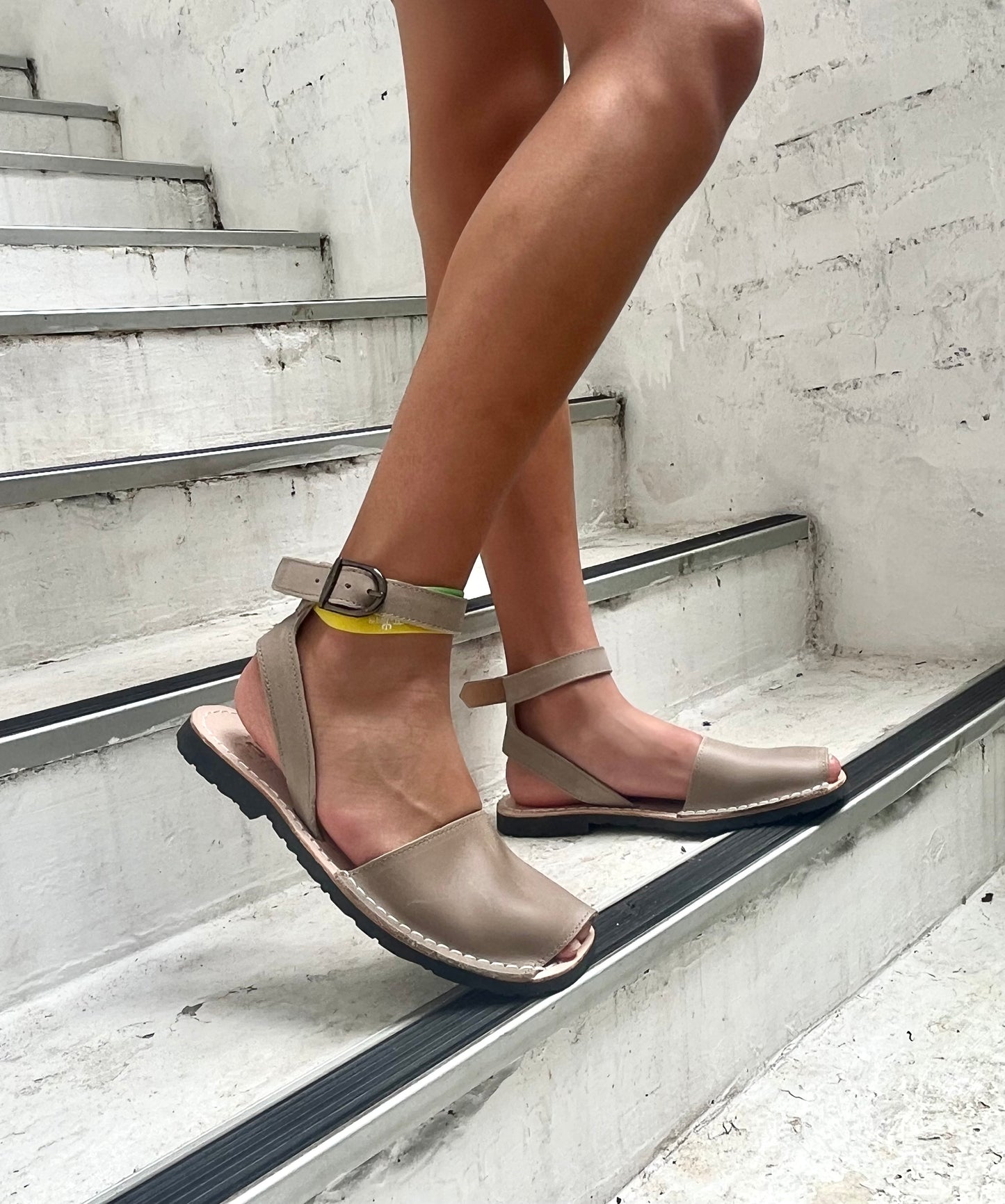 The Strap. Taupe