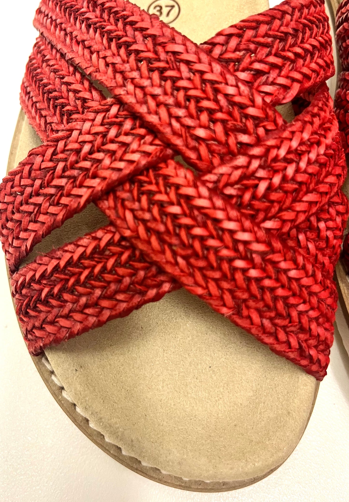 Anatomic braided Red