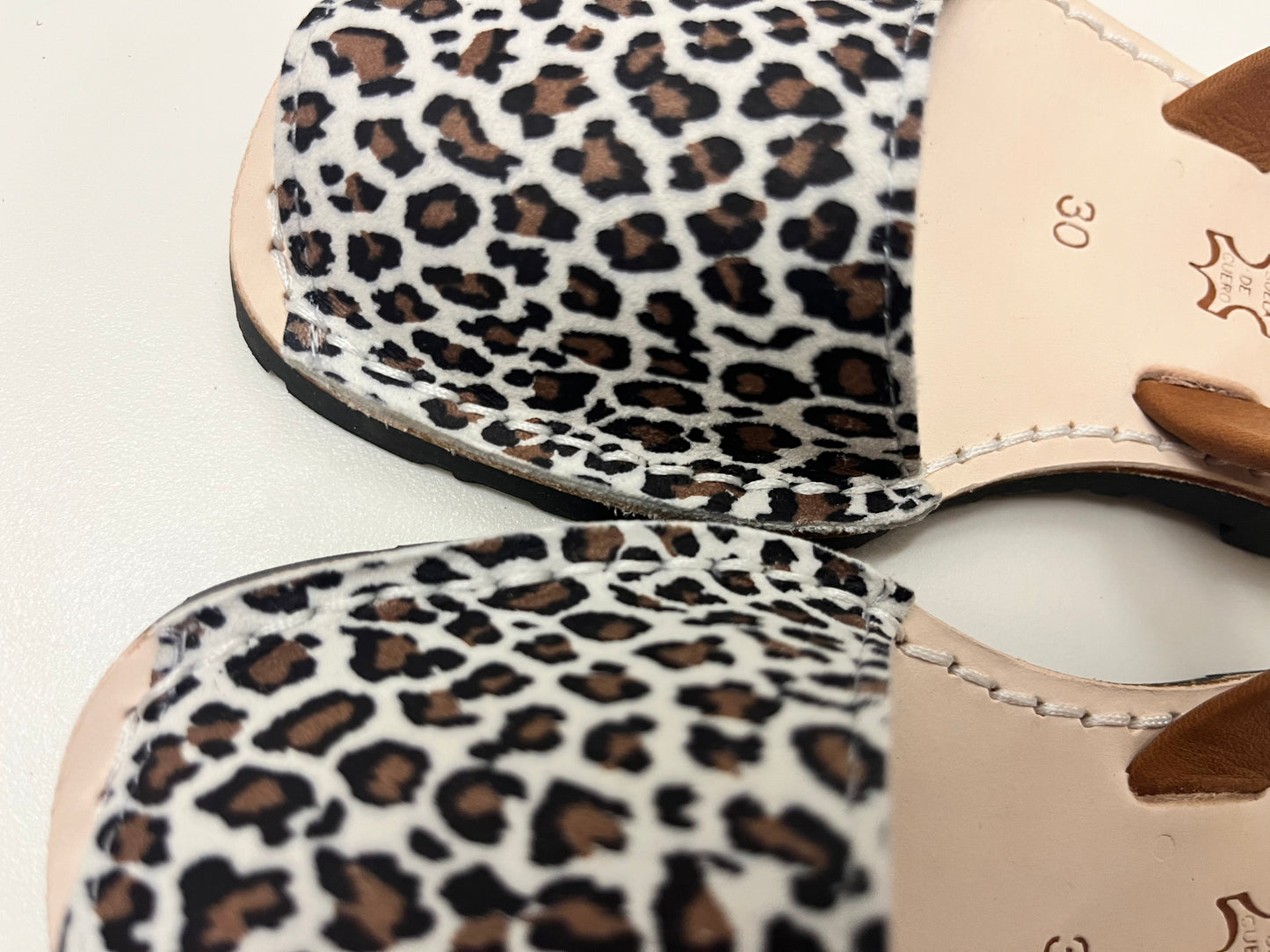 Kids Classic. Leopard and Brown