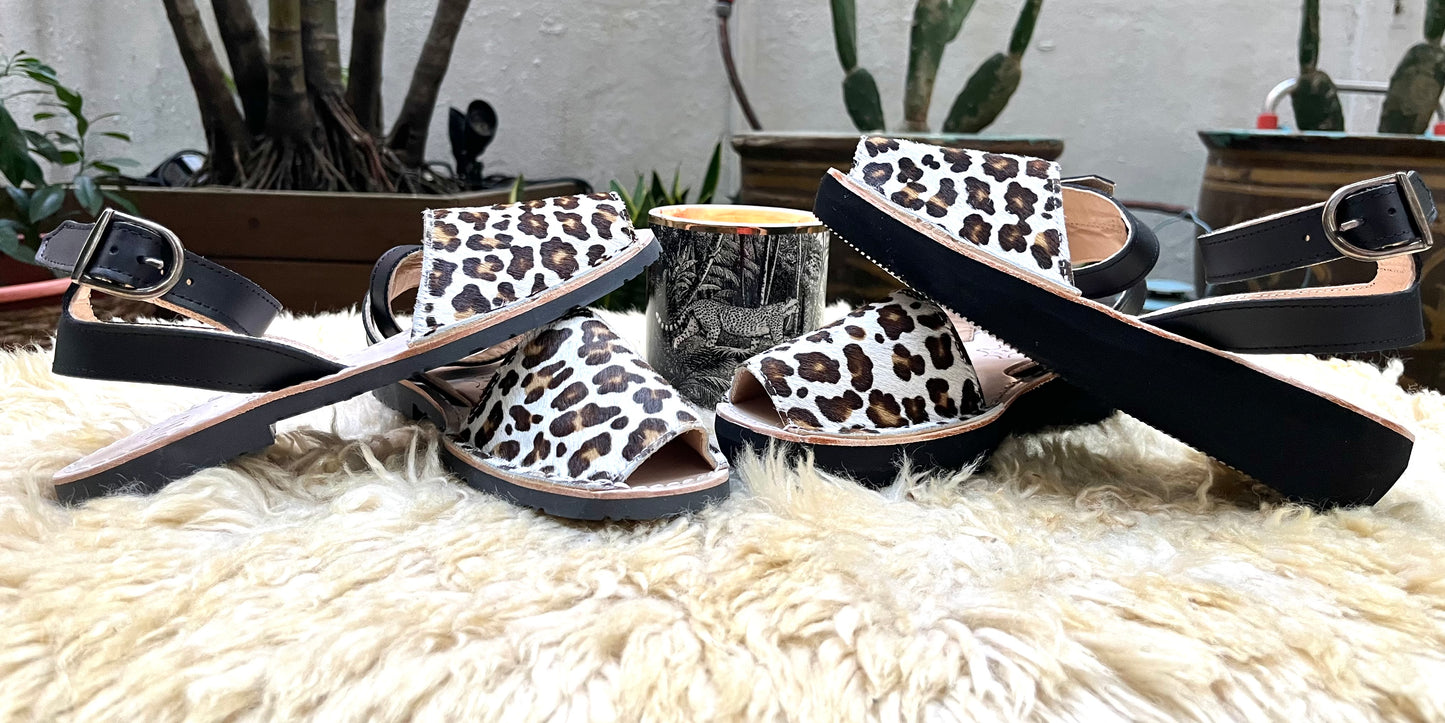 The Strap Platform. Leopard