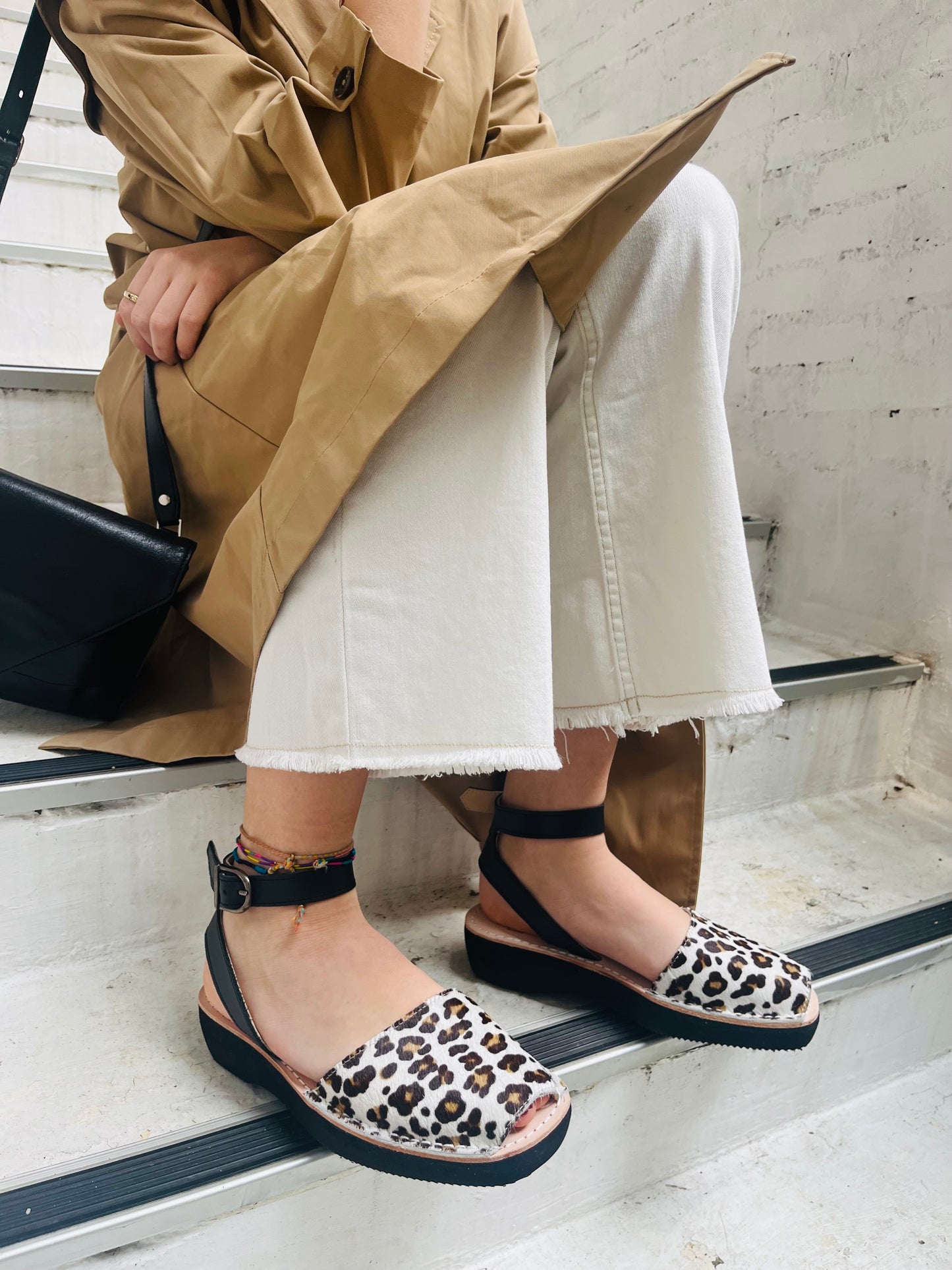 The Strap Platform. Leopard