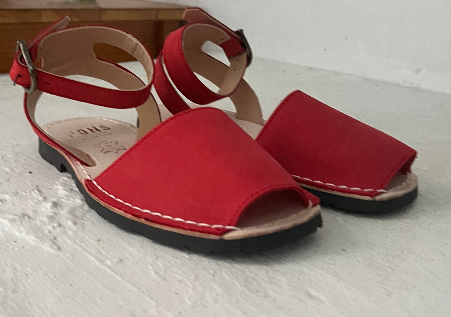 The Strap. Red