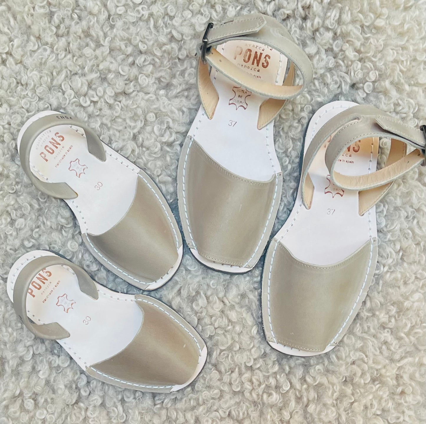Kids Classic. Taupe