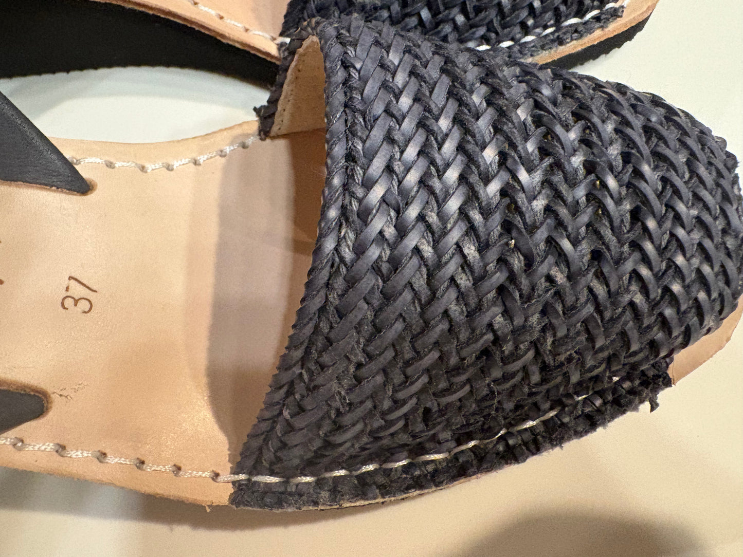 Wedge. Braided Black